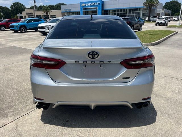 Used 2022 Toyota Camry XSE FWD image 5