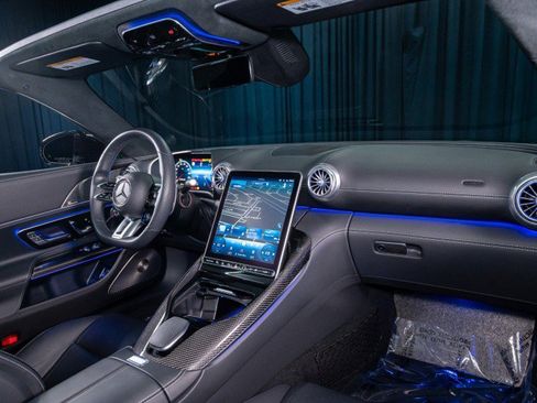 Used 2022 Mercedes-Benz SL 63 AMG 4MATIC image 6