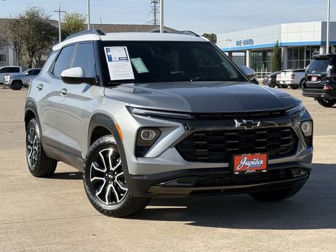 Certified 2025 Chevrolet TrailBlazer ACTIV w/ Convenience Package image 2