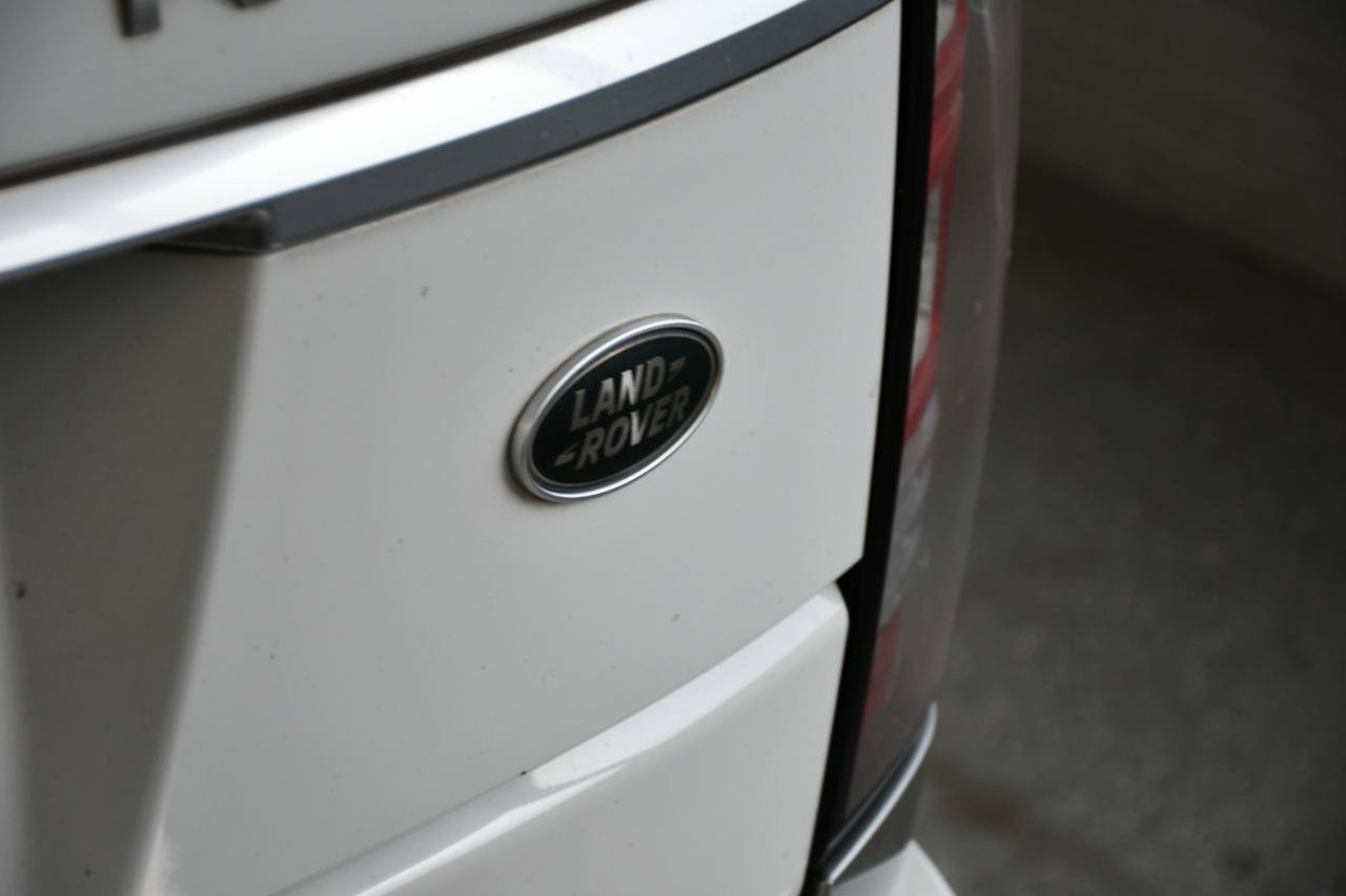 Used 2017 Land Rover Range Rover Long Wheelbase Autobiography AWD/4WD image 10