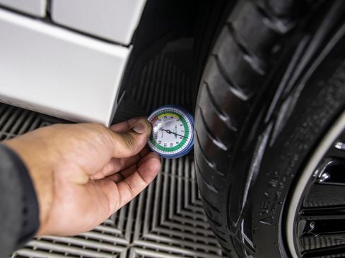 Used 2025 Mercedes-Benz E 450 4MATIC Sedan w/ Driver Assistance Package image 47