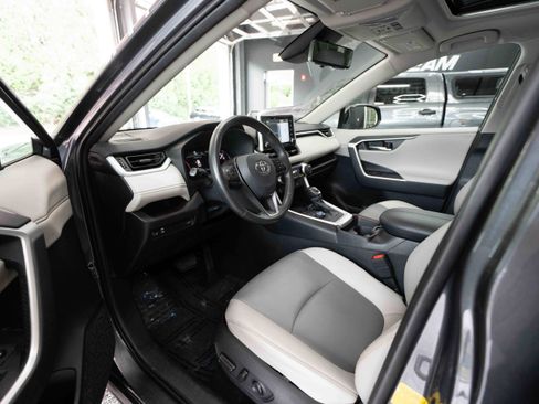 Used 2019 Toyota RAV4 Limited w/ All Weather Liner Package AWD/4WD image 8