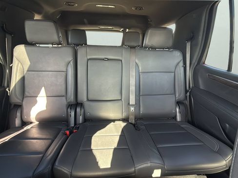 Used 2025 Chevrolet Tahoe LT RWD image 25