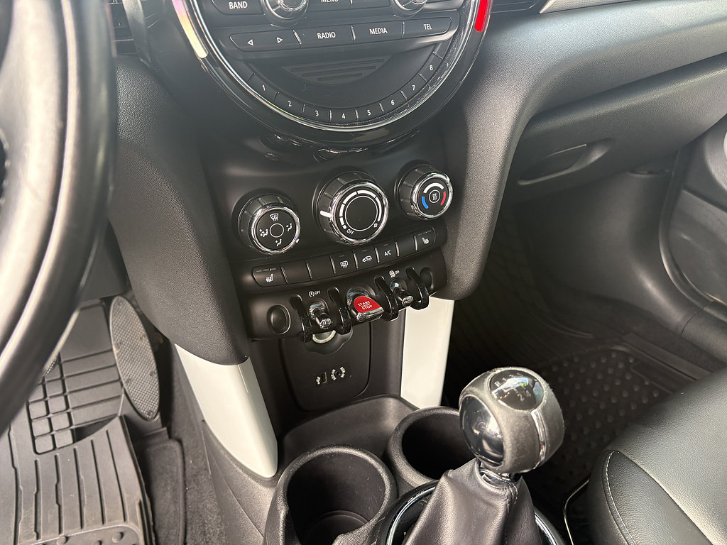 Used 2014 MINI Cooper 2-Door Hardtop FWD image 18