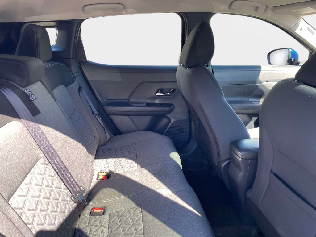 Used 2025 Nissan Kicks SV FWD image 12