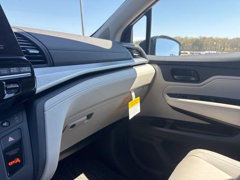 New 2026 Honda Odyssey EX-L image 24