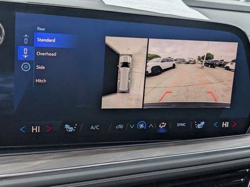 Certified 2025 Chevrolet Suburban Z71 w/ Comfort Package image 14