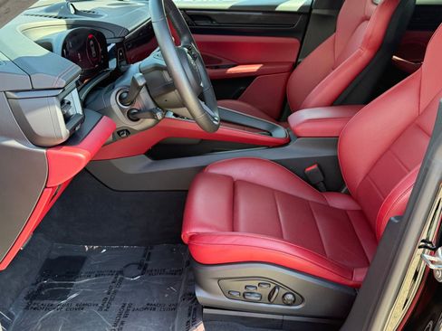 Used 2025 Porsche Macan Turbo Electric image 27