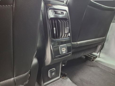 Used 2023 Jeep Compass Limited image 24