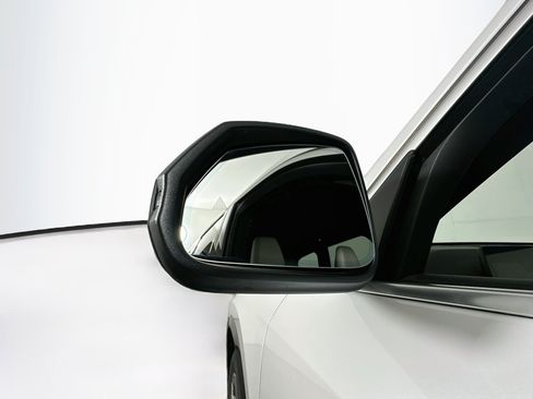 Used 2026 BMW X1 xDrive28i AWD/4WD image 16
