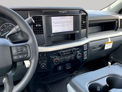 New 2026 Ford F250 XL w/ XL Chrome Package AWD/4WD image 6