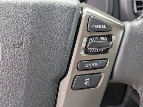 Used 2024 Nissan Titan SV w/ SV Bronze Edition Package image 18