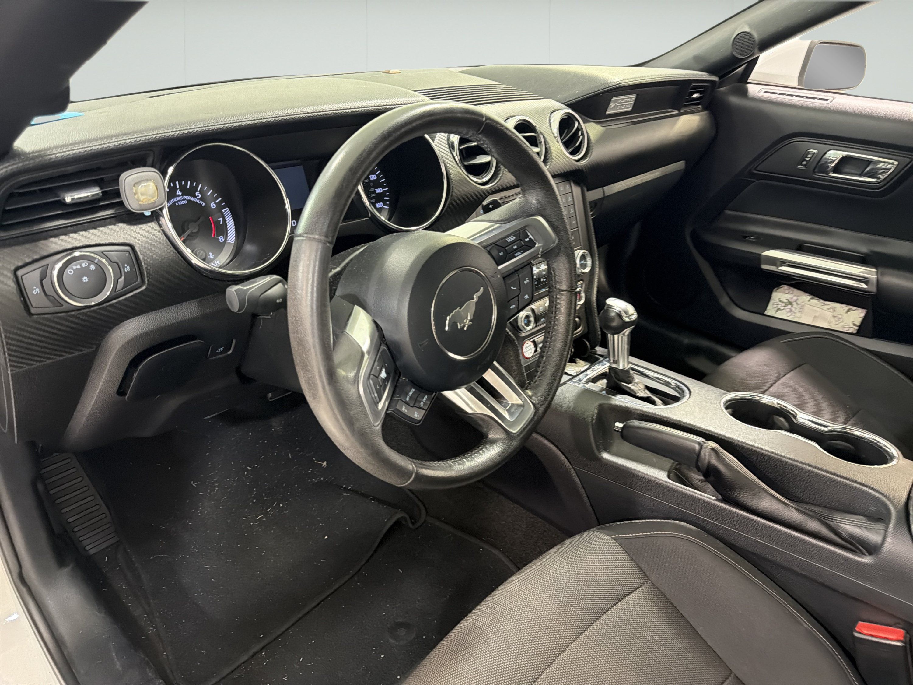 Used 2015 Ford Mustang Coupe RWD image 10