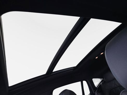 New 2026 BMW X6 xDrive40i w/ Premium Package image 18