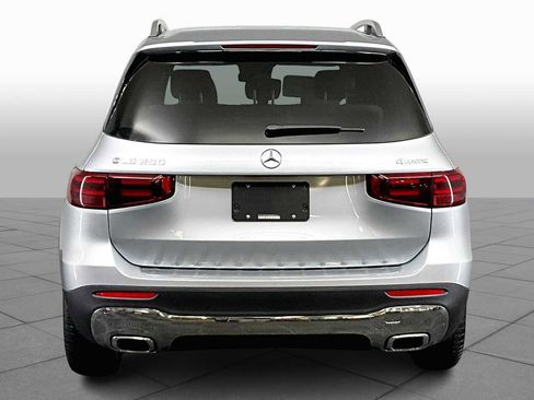 New 2026 Mercedes-Benz GLB 250 4MATIC image 5