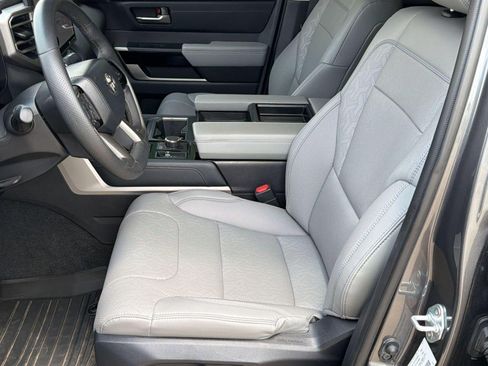 Used 2024 Toyota Tundra Limited w/ Power Package AWD/4WD image 5