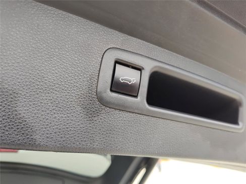 Used 2021 Toyota Highlander XSE FWD image 8
