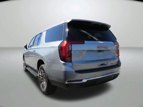 Used 2025 GMC Yukon XL Elevation w/ Technology Package AWD/4WD image 5