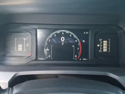 Certified 2025 Toyota Tacoma SR5 AWD/4WD image 21