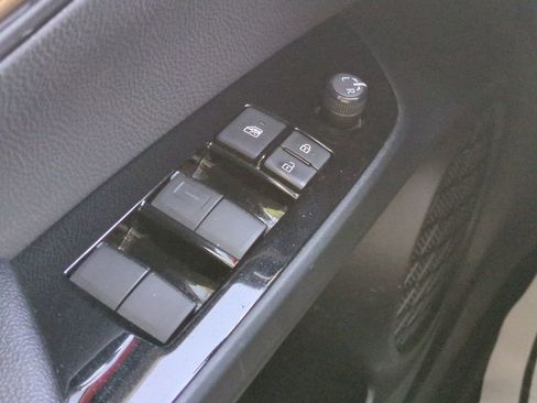 Certified 2022 Toyota Prius Prime LE image 22