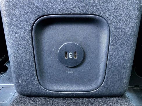 Certified 2025 Ford Escape Platinum image 33