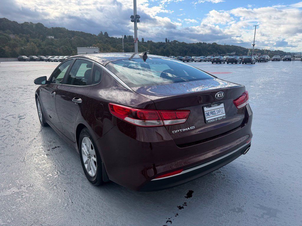 Used 2017 Kia Optima LX w/ Convenience Package FWD image 5