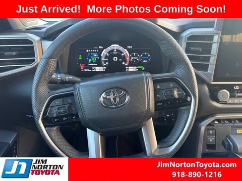 Used 2024 Toyota Sequoia Limited w/ Tow Technology Package AWD/4WD image 11