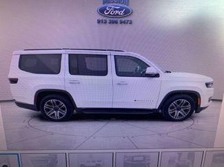 Used 2022 Jeep Wagoneer Series III video 3