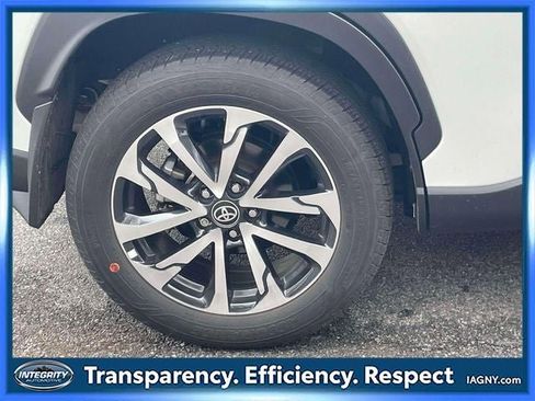 Certified 2024 Toyota Corolla Cross XLE w/ Convenience Package image 9