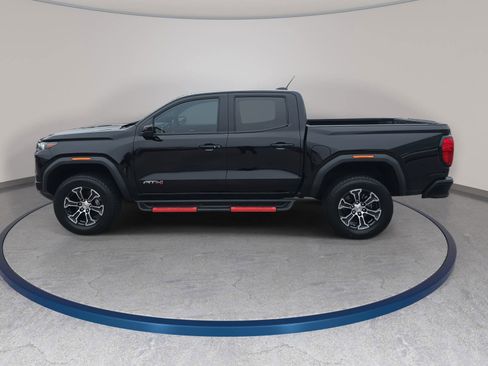 Used 2023 GMC Canyon AT4 w/ AT4 Premium Package AWD/4WD image 8