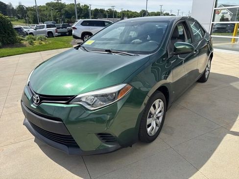 Used 2014 Toyota Corolla LE FWD image 3