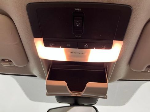 Used 2023 Nissan Sentra SV w/ SV Premium Package FWD image 32