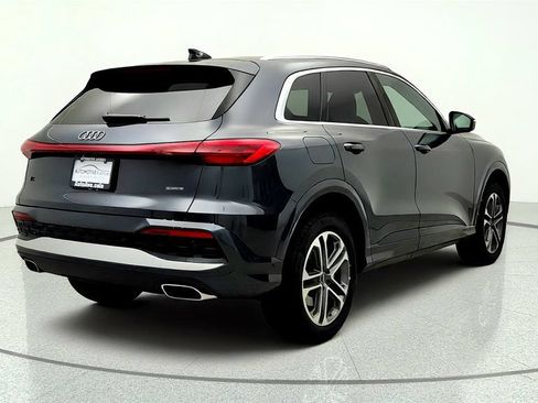 Used 2025 Audi Q5 Premium Plus w/ Premium Plus AWD/4WD image 5