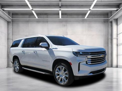 Used 2024 Chevrolet Suburban High Country w/ Advanced Technology Package image 1
