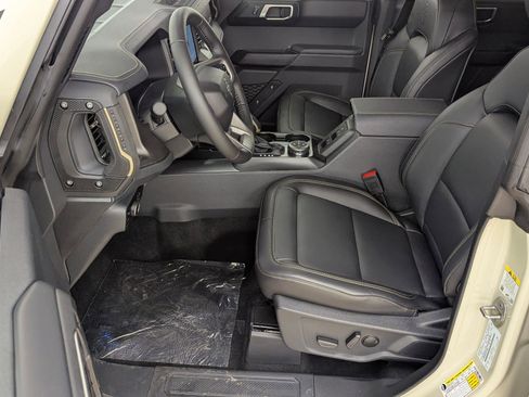 New 2025 Ford Bronco Badlands image 21
