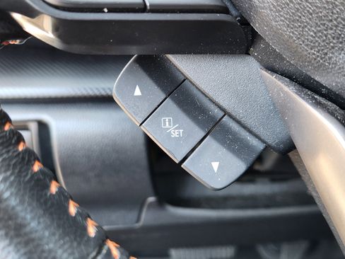 Used 2018 Subaru Crosstrek 2.0i Premium AWD/4WD image 26