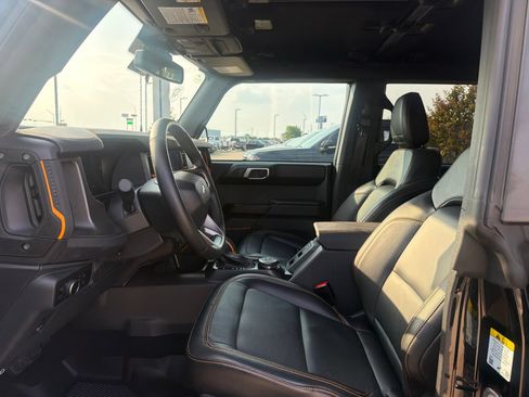 Used 2024 Ford Bronco Badlands AWD/4WD image 13