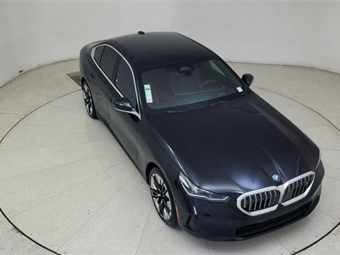 Used 2024 BMW i5 eDrive40i w/ Premium Package image 75