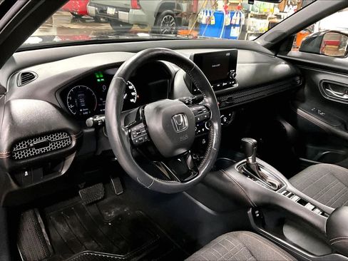 Used 2024 Honda HR-V Sport image 16