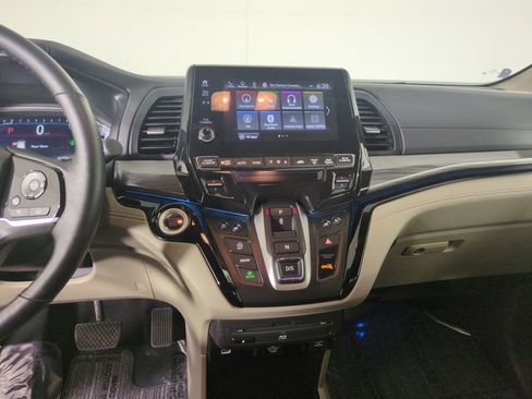 Certified 2024 Honda Odyssey Elite image 21