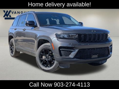 Used 2025 Jeep Grand Cherokee Altitude image 2