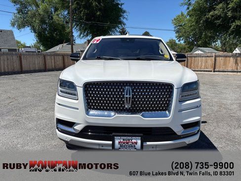 Used 2019 Lincoln Navigator L Reserve AWD/4WD image 2