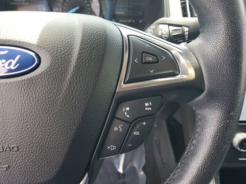 Used 2022 Ford Edge SEL image 21