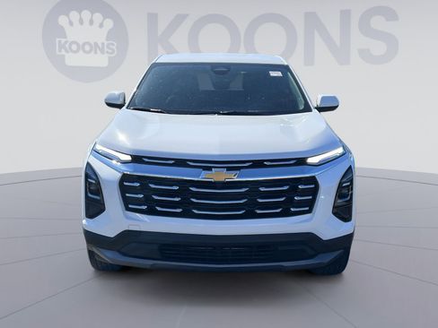 Used 2026 Chevrolet Equinox LT FWD image 4