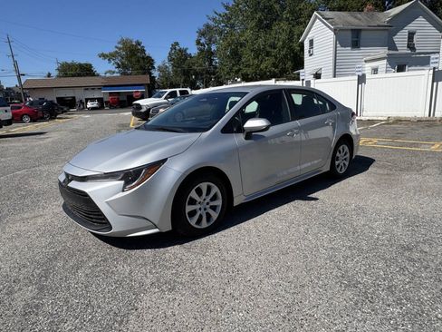 Used 2023 Toyota Corolla LE FWD image 23