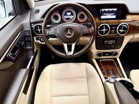 Used 2013 Mercedes-Benz GLK 350 4MATIC image 2