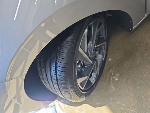 New 2026 Hyundai Elantra Limited image 33