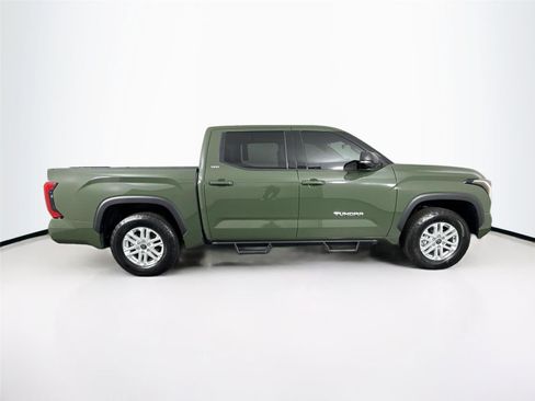 Used 2022 Toyota Tundra SR5 w/ SR5 Premium Package image 5