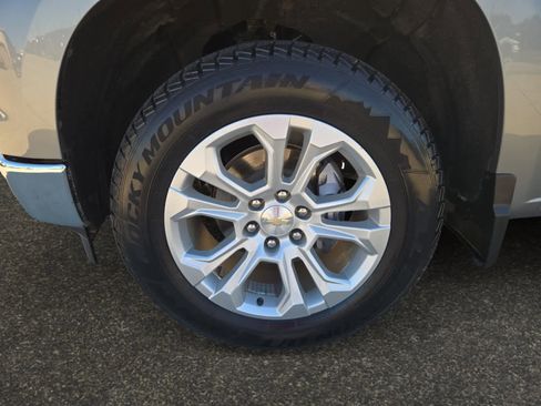 Used 2023 Chevrolet Silverado 1500 LTZ image 14