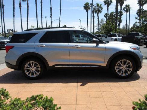 Used 2020 Ford Explorer XLT w/ Equipment Group 202A RWD image 5